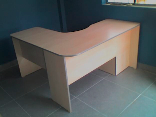 Офисные угловые столы на заказ